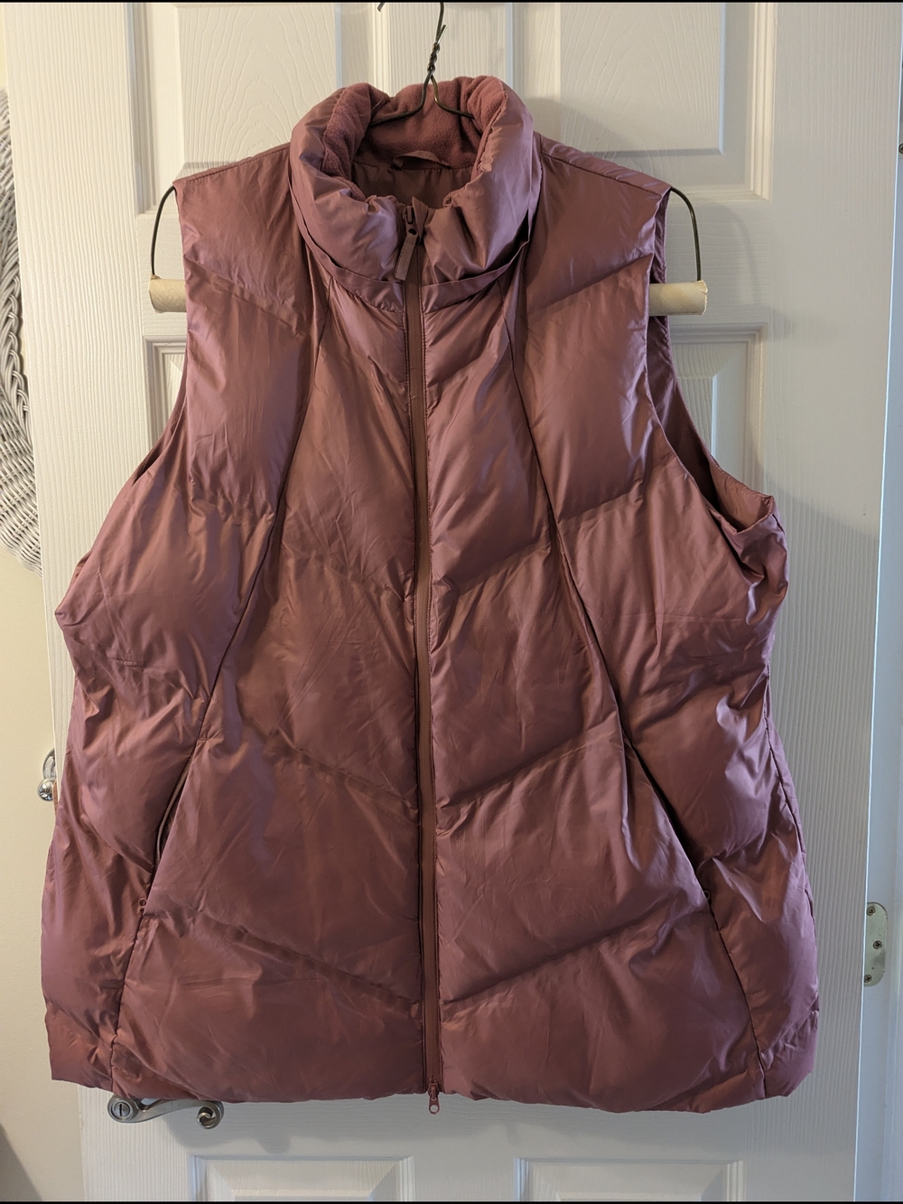 Sleeveless Puffer Vest in Dusty Rose